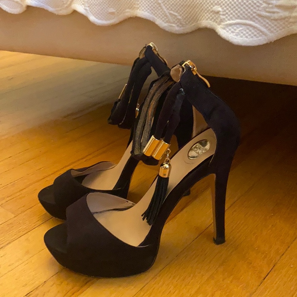 Boutique Vintage Black Tassel Heels - Picture 10 of 14